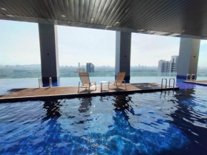 Deluxe 2-Bedroom Next to Paradigm Mall and New World Hotel